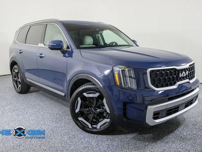 Used 2025 Kia Telluride S