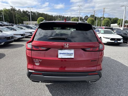 Certified 2025 Honda CR-V Sport image 9