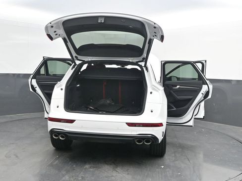 Used 2023 Audi SQ5 Prestige image 39