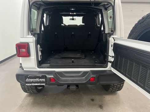 Used 2021 Jeep Wrangler Unlimited Sahara w/ LED Lighting Group AWD/4WD image 24