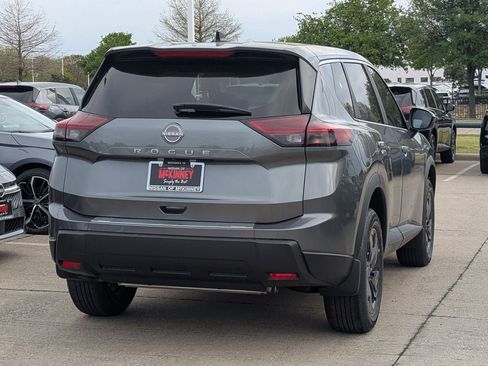 New 2026 Nissan Rogue SV FWD image 4
