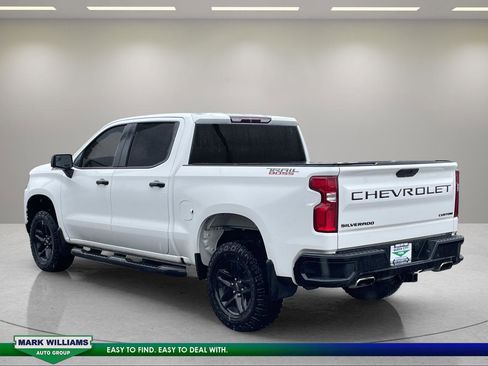 Used 2020 Chevrolet Silverado 1500 Custom Trail Boss w/ Custom Convenience Package AWD/4WD image 4