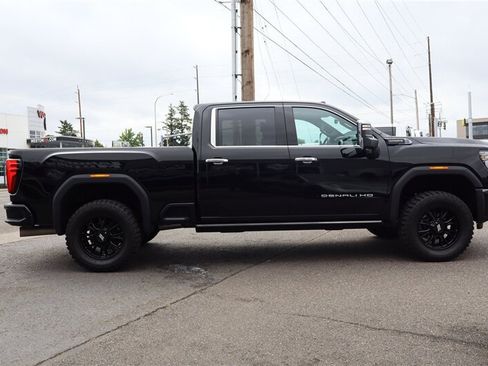 Used 2025 GMC Sierra 3500 Denali Ultimate AWD/4WD image 7
