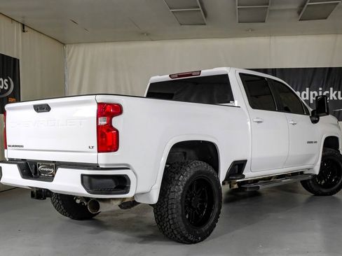 Used 2024 Chevrolet Silverado 2500 LT AWD/4WD image 8