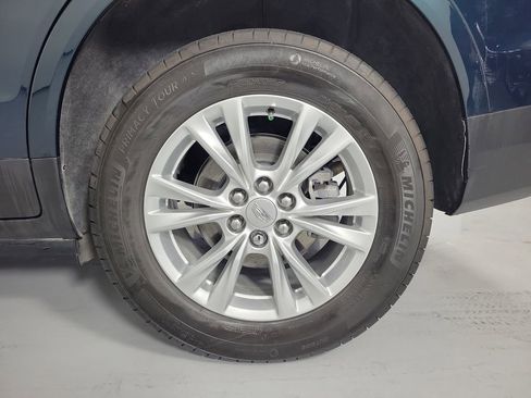 Certified 2024 Cadillac XT5 Luxury FWD image 10