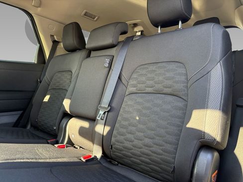 Used 2025 Nissan Pathfinder SV image 5