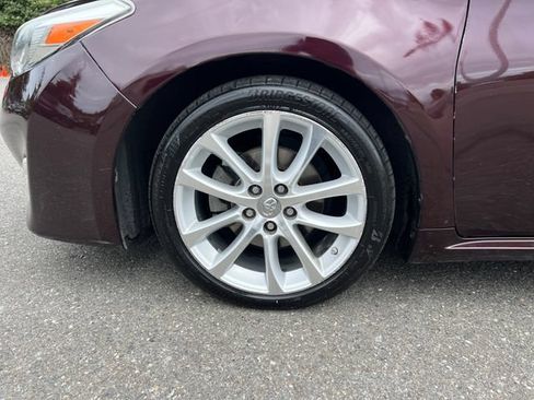 Used 2015 Toyota Avalon Limited w/ Technology Package FWD image 28