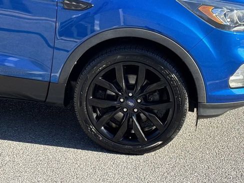 Used 2018 Ford Escape SE w/ SE Sport Appearance Package image 8