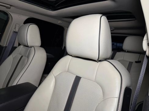 Used 2014 Lincoln MKX FWD w/ Equipment Group 101A image 32