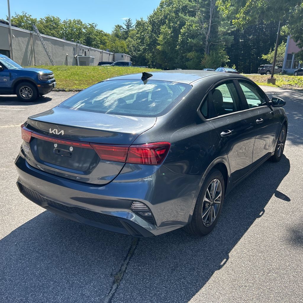 Used 2024 Kia Forte LXS FWD image 5
