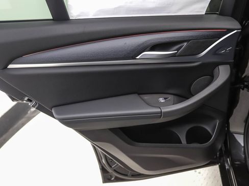 Certified 2025 BMW X4 xDrive30i w/ Premium Package image 18