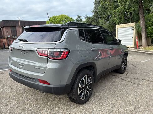Used 2022 Jeep Compass Limited AWD/4WD image 5