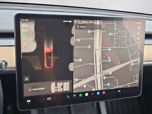Used 2022 Tesla Model Y Long Range AWD/4WD image 12