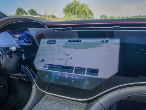 Used 2023 Mercedes-Benz EQS 580 580 image 27