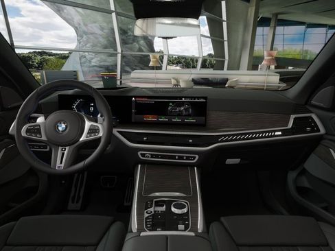 Used 2026 BMW X7 M60i image 38