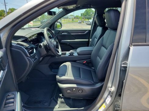 New 2026 GMC Acadia Elevation w/ Elevation Premium Package FWD image 16