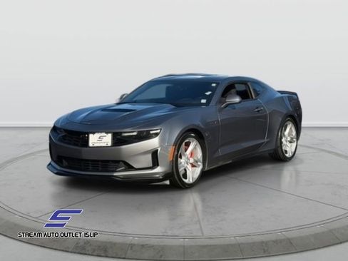 Used 2021 Chevrolet Camaro LT image 3