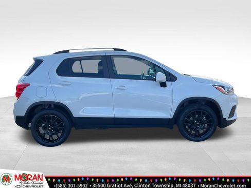 Certified 2022 Chevrolet Trax LT w/ Driver Confidence Package image 7