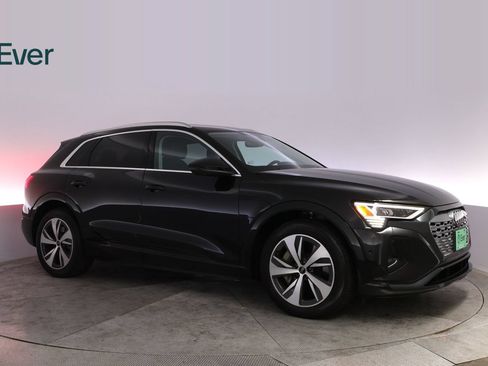 Used 2024 Audi Q8 e-tron Premium Plus w/ Premium Plus Package AWD/4WD image 14