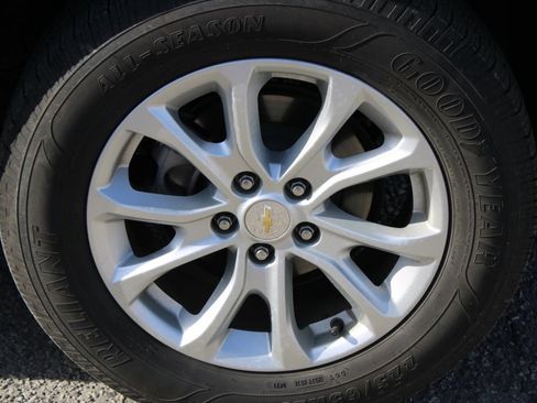 Used 2019 Chevrolet Equinox LT FWD image 8