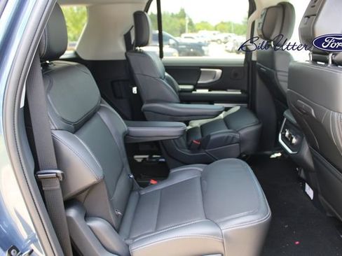New 2027 Ford Expedition Max Platinum w/ Driver's Package AWD/4WD image 9