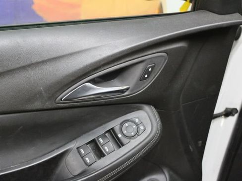 Used 2022 Buick Encore GX Select FWD image 13