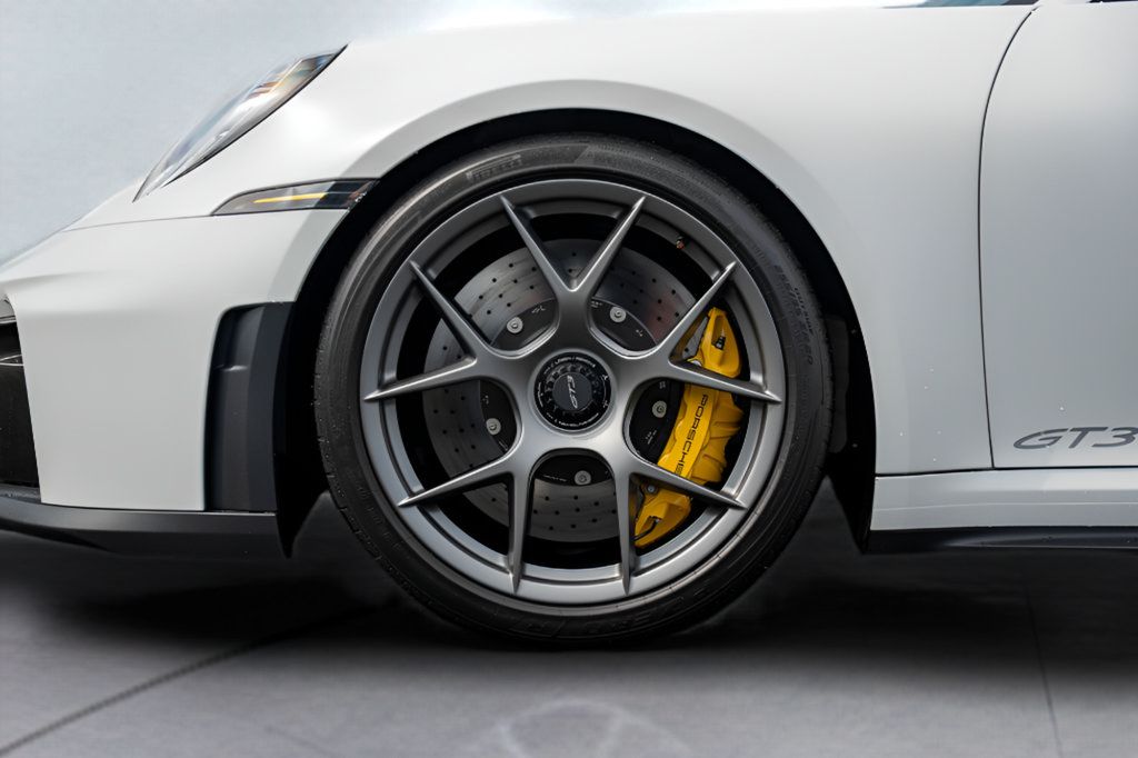 Used 2026 Porsche 911 GT3 RWD image 22