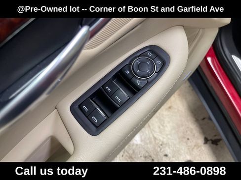 Used 2019 Cadillac XT5 Luxury AWD/4WD image 16