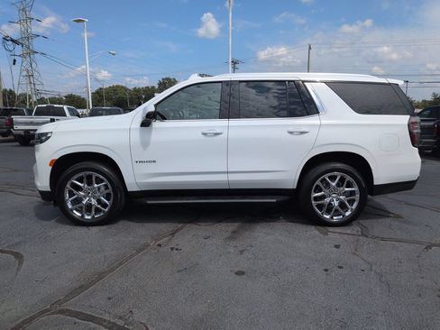 Used 2024 Chevrolet Tahoe LT w/ Luxury Package AWD/4WD image 2