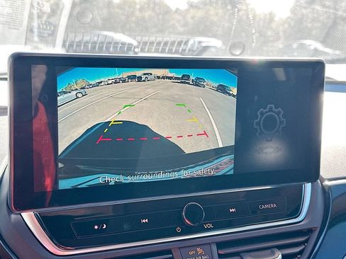 Used 2024 Nissan Altima 2.5 SR w/ SR Premium Package image 18