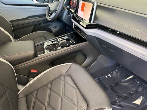 New 2026 Volkswagen Atlas Peak Edition AWD/4WD image 16