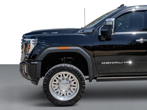 Used 2024 GMC Sierra 3500 Denali Ultimate AWD/4WD image 10