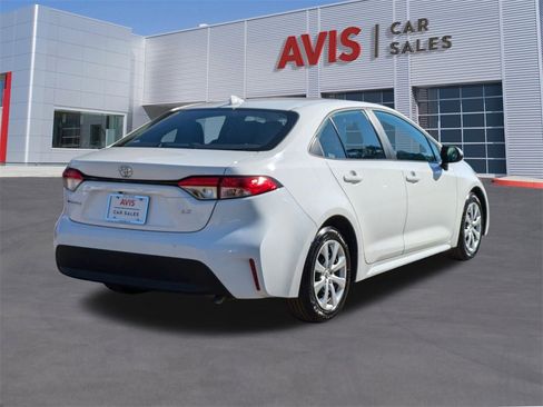 Used 2025 Toyota Corolla LE image 6