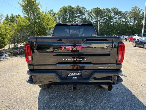 Used 2023 GMC Sierra 2500 Denali w/ Denali Ultimate Package AWD/4WD image 14