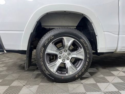Used 2022 RAM 1500 Laramie w/ Sport Appearance Package AWD/4WD image 9