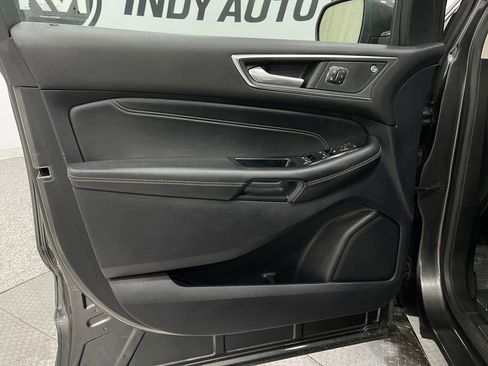 Used 2020 Ford Edge Titanium w/ Equipment Group 301A image 15