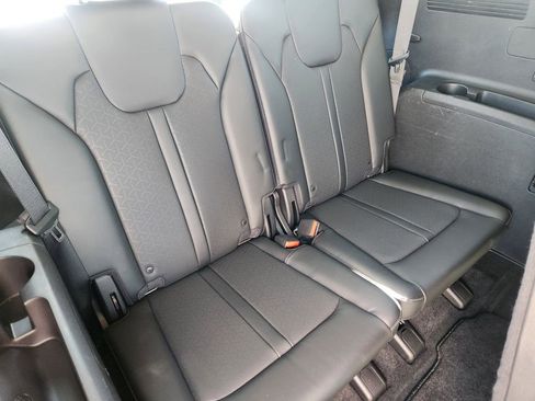 Certified 2023 Kia Sorento S image 13