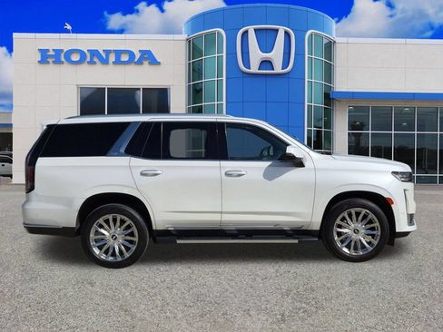 Used 2023 Cadillac Escalade Premium Luxury w/ Performance Package AWD/4WD image 2