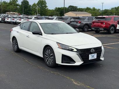 Used 2024 Nissan Altima 2.5 SV