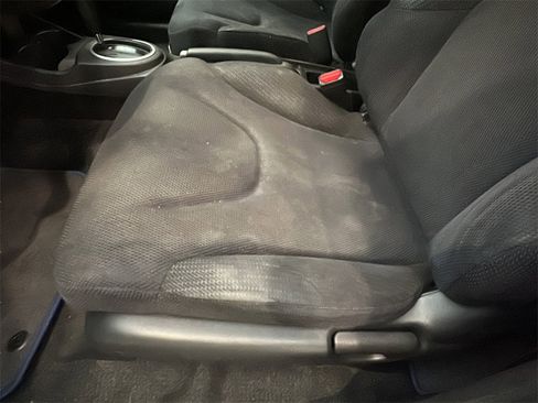 Used 2013 Honda Fit Sport image 9