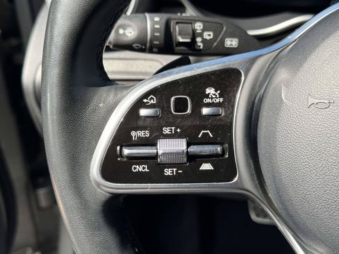 Used 2021 Mercedes-Benz GLC 300 4MATIC image 21