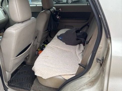 Used 2010 Mercury Mariner Premier FWD image 15