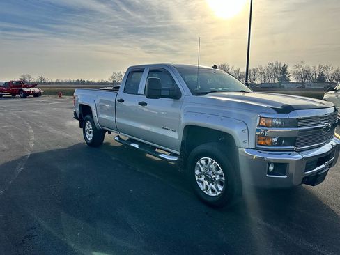 Used 2015 Chevrolet Silverado 3500 LT w/ LT Convenience Package image 9