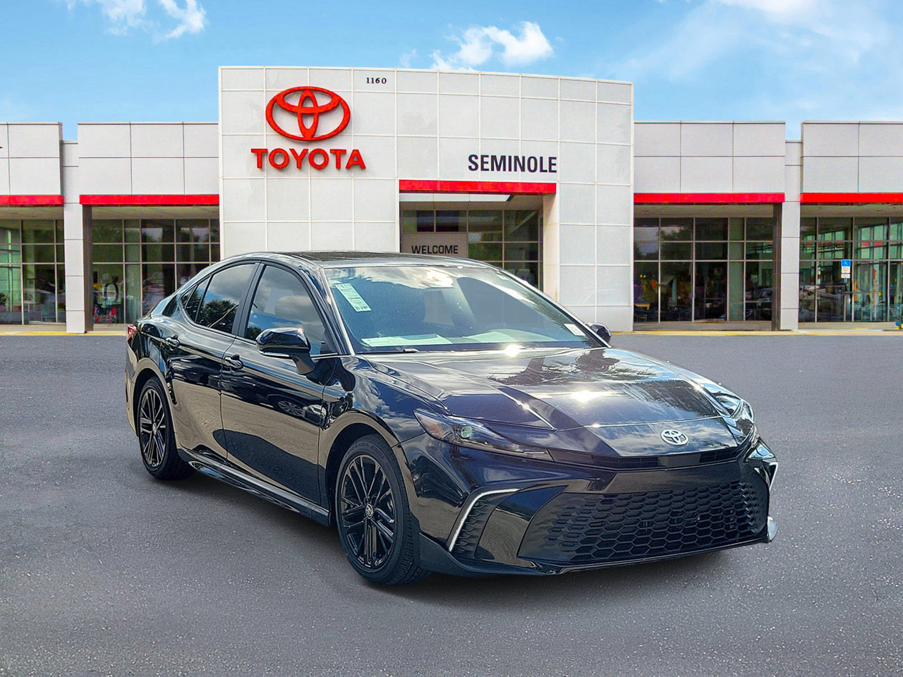 Used 2026 Toyota Camry SE FWD image 2