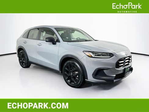Used 2025 Honda HR-V Sport image 1