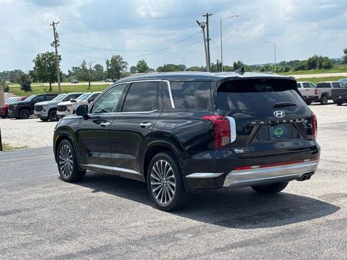 Used 2024 Hyundai Palisade Calligraphy AWD/4WD image 3