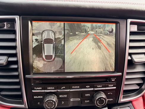 Used 2014 Porsche Panamera w/ Bose Audio Package image 30