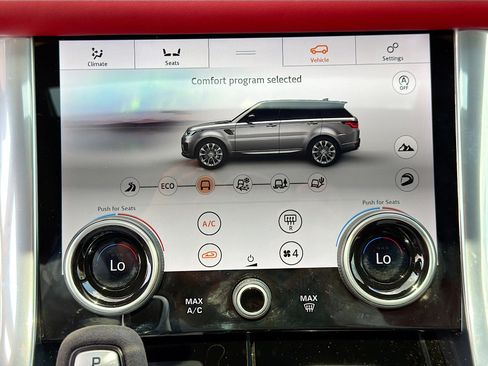 Used 2022 Land Rover Range Rover Sport HST image 34