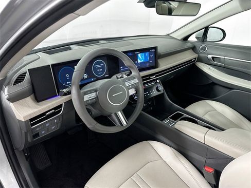 Used 2024 Hyundai Sonata Limited image 21