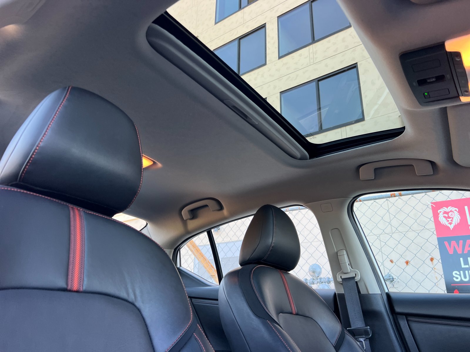 Used 2025 Nissan Sentra SR w/ SR Premium Package FWD image 15